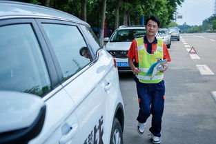 吉利汽车发布道路救援全新形象